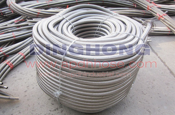 Corrugated hose with braided mesh